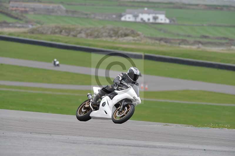 Motorcycle action photographs;anglesey circuit;anglesey trackday photographs;event digital images;eventdigitalimages;no limits trackday;oulton park circuit cheshire;peter wileman photography;trackday;trackday digital images;trackday photos;ty croes circuit wales