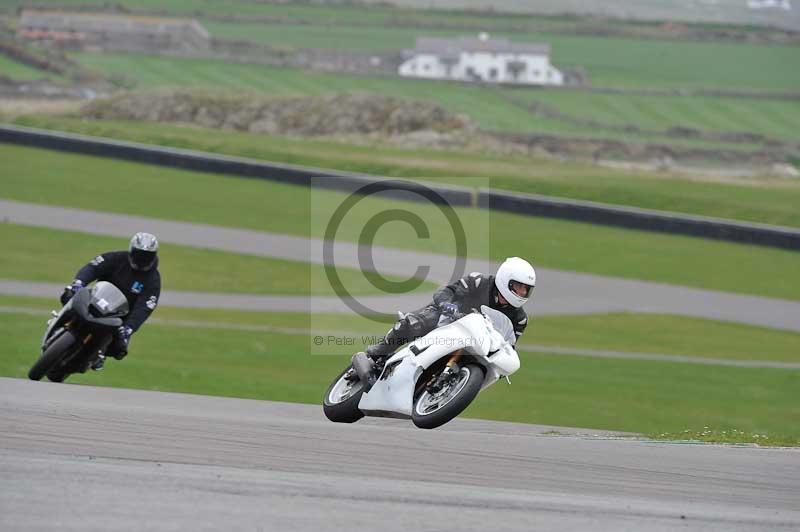 Motorcycle action photographs;anglesey circuit;anglesey trackday photographs;event digital images;eventdigitalimages;no limits trackday;oulton park circuit cheshire;peter wileman photography;trackday;trackday digital images;trackday photos;ty croes circuit wales