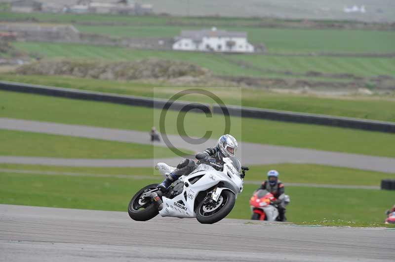 Motorcycle action photographs;anglesey circuit;anglesey trackday photographs;event digital images;eventdigitalimages;no limits trackday;oulton park circuit cheshire;peter wileman photography;trackday;trackday digital images;trackday photos;ty croes circuit wales