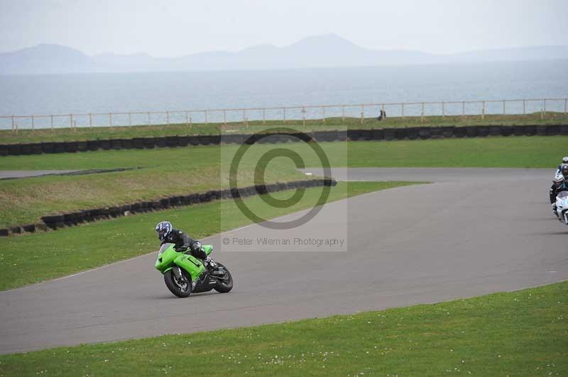 Motorcycle action photographs;anglesey circuit;anglesey trackday photographs;event digital images;eventdigitalimages;no limits trackday;oulton park circuit cheshire;peter wileman photography;trackday;trackday digital images;trackday photos;ty croes circuit wales