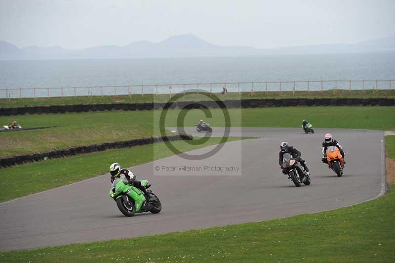 Motorcycle action photographs;anglesey circuit;anglesey trackday photographs;event digital images;eventdigitalimages;no limits trackday;oulton park circuit cheshire;peter wileman photography;trackday;trackday digital images;trackday photos;ty croes circuit wales