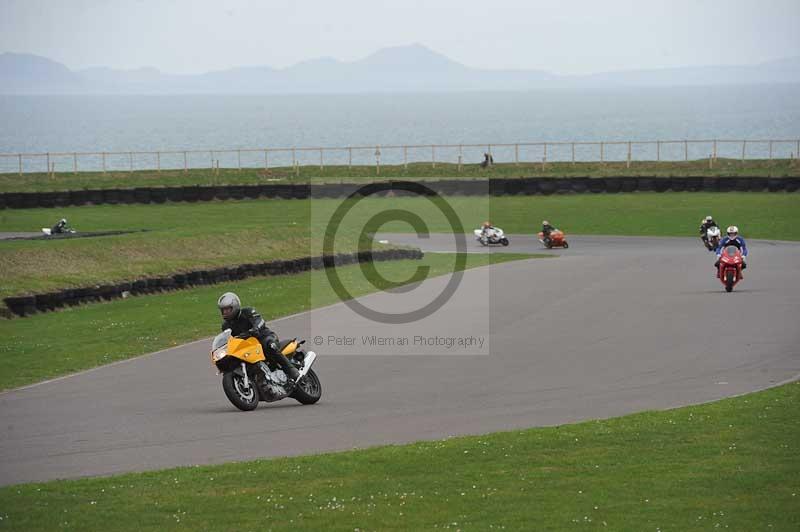 Motorcycle action photographs;anglesey circuit;anglesey trackday photographs;event digital images;eventdigitalimages;no limits trackday;oulton park circuit cheshire;peter wileman photography;trackday;trackday digital images;trackday photos;ty croes circuit wales