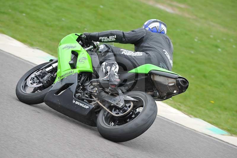 Motorcycle action photographs;anglesey circuit;anglesey trackday photographs;event digital images;eventdigitalimages;no limits trackday;oulton park circuit cheshire;peter wileman photography;trackday;trackday digital images;trackday photos;ty croes circuit wales