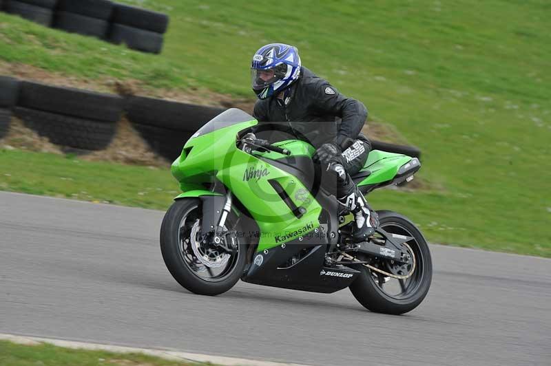 Motorcycle action photographs;anglesey circuit;anglesey trackday photographs;event digital images;eventdigitalimages;no limits trackday;oulton park circuit cheshire;peter wileman photography;trackday;trackday digital images;trackday photos;ty croes circuit wales