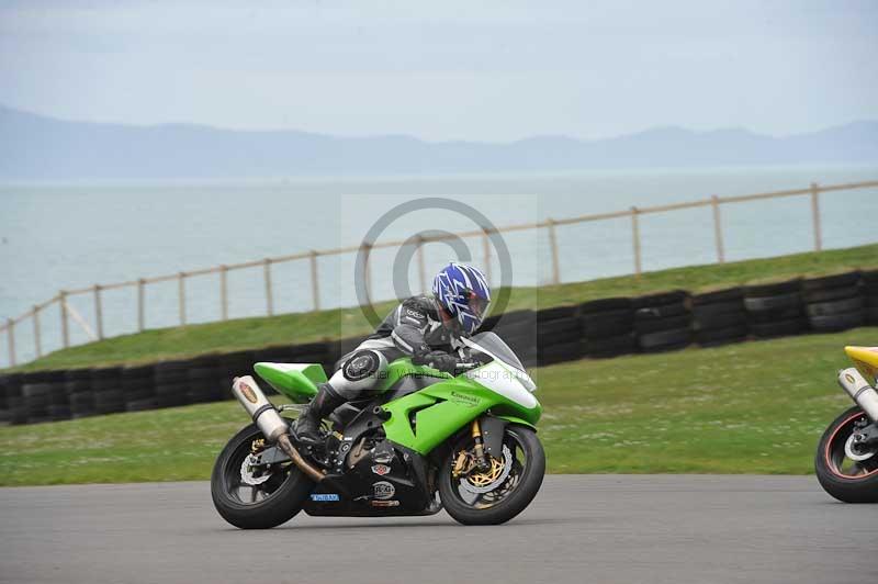 Motorcycle action photographs;anglesey circuit;anglesey trackday photographs;event digital images;eventdigitalimages;no limits trackday;oulton park circuit cheshire;peter wileman photography;trackday;trackday digital images;trackday photos;ty croes circuit wales