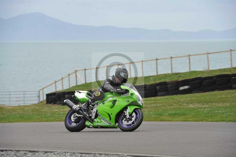 Motorcycle action photographs;anglesey circuit;anglesey trackday photographs;event digital images;eventdigitalimages;no limits trackday;oulton park circuit cheshire;peter wileman photography;trackday;trackday digital images;trackday photos;ty croes circuit wales