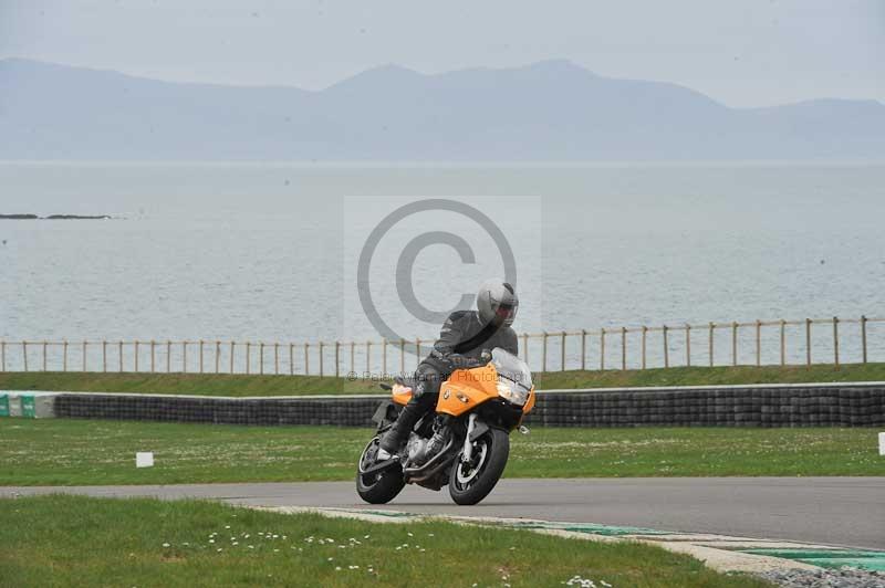 Motorcycle action photographs;anglesey circuit;anglesey trackday photographs;event digital images;eventdigitalimages;no limits trackday;oulton park circuit cheshire;peter wileman photography;trackday;trackday digital images;trackday photos;ty croes circuit wales