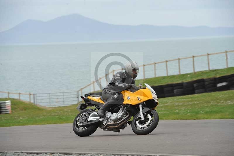 Motorcycle action photographs;anglesey circuit;anglesey trackday photographs;event digital images;eventdigitalimages;no limits trackday;oulton park circuit cheshire;peter wileman photography;trackday;trackday digital images;trackday photos;ty croes circuit wales