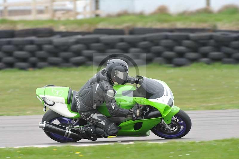 Motorcycle action photographs;anglesey circuit;anglesey trackday photographs;event digital images;eventdigitalimages;no limits trackday;oulton park circuit cheshire;peter wileman photography;trackday;trackday digital images;trackday photos;ty croes circuit wales