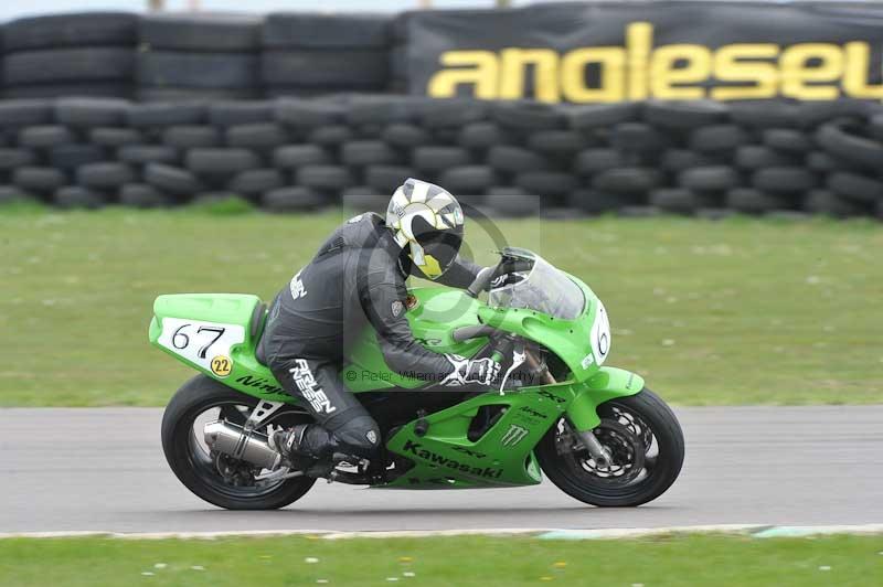 Motorcycle action photographs;anglesey circuit;anglesey trackday photographs;event digital images;eventdigitalimages;no limits trackday;oulton park circuit cheshire;peter wileman photography;trackday;trackday digital images;trackday photos;ty croes circuit wales