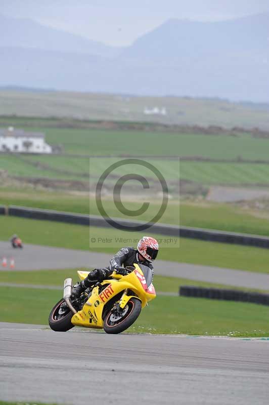Motorcycle action photographs;anglesey circuit;anglesey trackday photographs;event digital images;eventdigitalimages;no limits trackday;oulton park circuit cheshire;peter wileman photography;trackday;trackday digital images;trackday photos;ty croes circuit wales