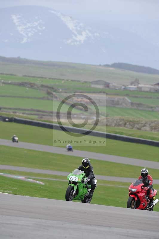 Motorcycle action photographs;anglesey circuit;anglesey trackday photographs;event digital images;eventdigitalimages;no limits trackday;oulton park circuit cheshire;peter wileman photography;trackday;trackday digital images;trackday photos;ty croes circuit wales
