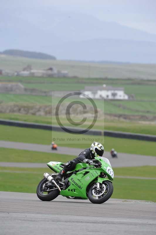 Motorcycle action photographs;anglesey circuit;anglesey trackday photographs;event digital images;eventdigitalimages;no limits trackday;oulton park circuit cheshire;peter wileman photography;trackday;trackday digital images;trackday photos;ty croes circuit wales
