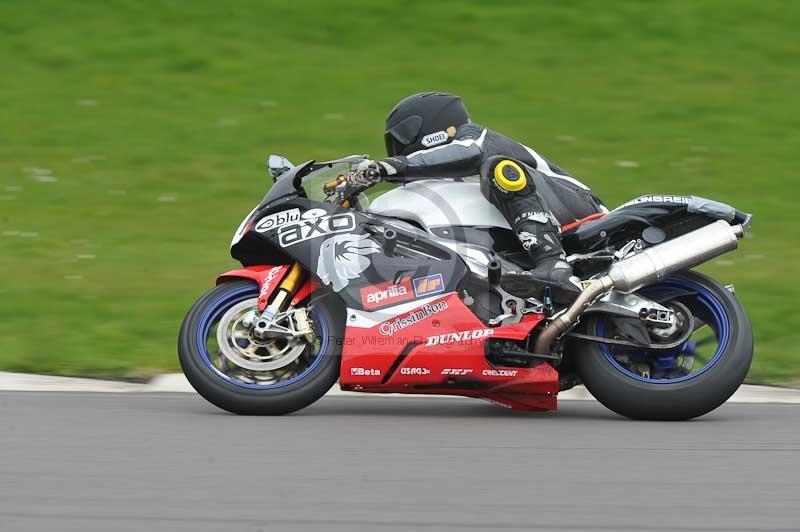 Motorcycle action photographs;anglesey circuit;anglesey trackday photographs;event digital images;eventdigitalimages;no limits trackday;oulton park circuit cheshire;peter wileman photography;trackday;trackday digital images;trackday photos;ty croes circuit wales
