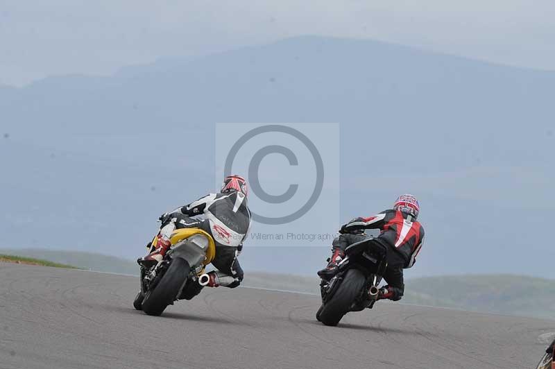 Motorcycle action photographs;anglesey circuit;anglesey trackday photographs;event digital images;eventdigitalimages;no limits trackday;oulton park circuit cheshire;peter wileman photography;trackday;trackday digital images;trackday photos;ty croes circuit wales