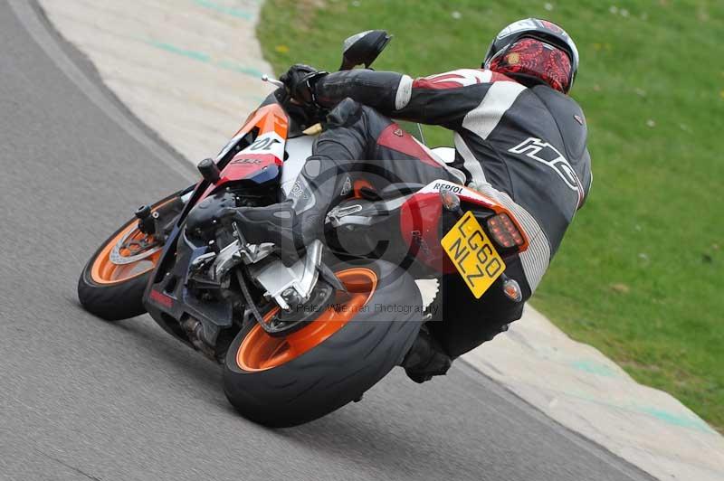 Motorcycle action photographs;anglesey circuit;anglesey trackday photographs;event digital images;eventdigitalimages;no limits trackday;oulton park circuit cheshire;peter wileman photography;trackday;trackday digital images;trackday photos;ty croes circuit wales