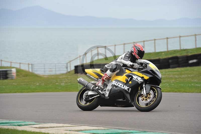 Motorcycle action photographs;anglesey circuit;anglesey trackday photographs;event digital images;eventdigitalimages;no limits trackday;oulton park circuit cheshire;peter wileman photography;trackday;trackday digital images;trackday photos;ty croes circuit wales