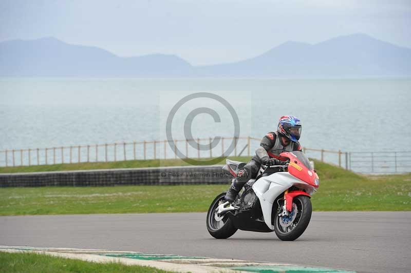 Motorcycle action photographs;anglesey circuit;anglesey trackday photographs;event digital images;eventdigitalimages;no limits trackday;oulton park circuit cheshire;peter wileman photography;trackday;trackday digital images;trackday photos;ty croes circuit wales