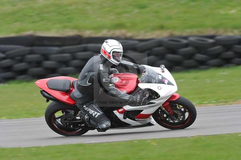 Motorcycle action photographs;anglesey circuit;anglesey trackday photographs;event digital images;eventdigitalimages;no limits trackday;oulton park circuit cheshire;peter wileman photography;trackday;trackday digital images;trackday photos;ty croes circuit wales