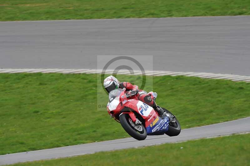 Motorcycle action photographs;anglesey circuit;anglesey trackday photographs;event digital images;eventdigitalimages;no limits trackday;oulton park circuit cheshire;peter wileman photography;trackday;trackday digital images;trackday photos;ty croes circuit wales