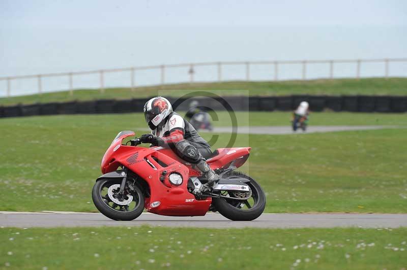 Motorcycle action photographs;anglesey circuit;anglesey trackday photographs;event digital images;eventdigitalimages;no limits trackday;oulton park circuit cheshire;peter wileman photography;trackday;trackday digital images;trackday photos;ty croes circuit wales