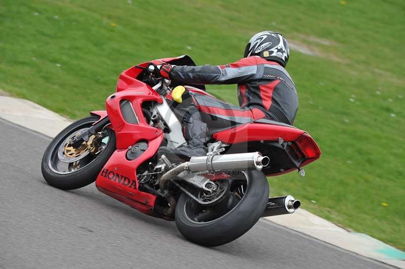 Motorcycle action photographs;anglesey circuit;anglesey trackday photographs;event digital images;eventdigitalimages;no limits trackday;oulton park circuit cheshire;peter wileman photography;trackday;trackday digital images;trackday photos;ty croes circuit wales