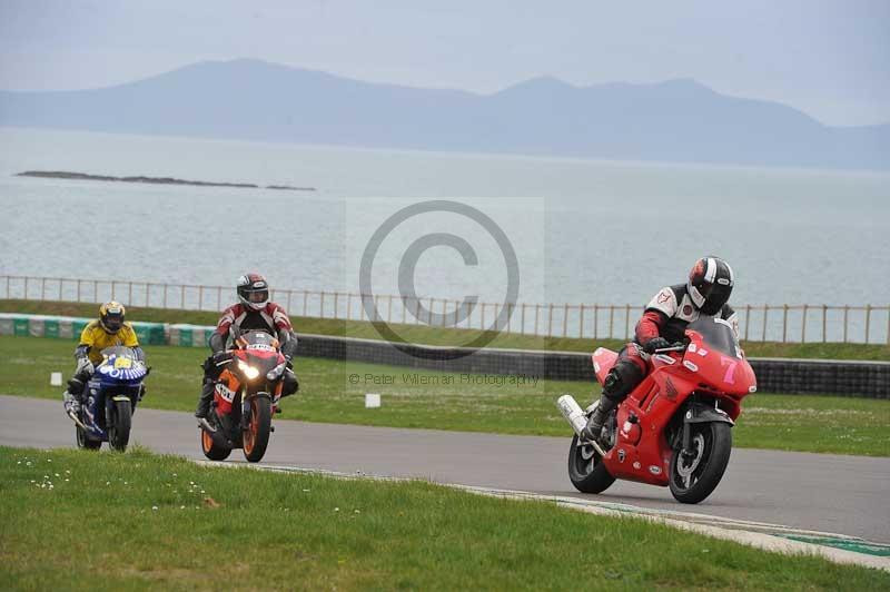 Motorcycle action photographs;anglesey circuit;anglesey trackday photographs;event digital images;eventdigitalimages;no limits trackday;oulton park circuit cheshire;peter wileman photography;trackday;trackday digital images;trackday photos;ty croes circuit wales