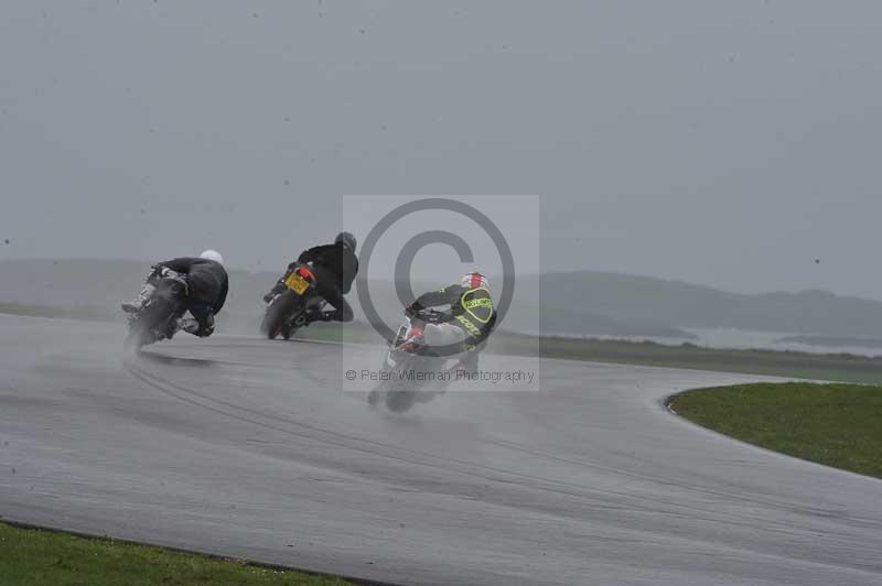 Motorcycle action photographs;anglesey circuit;anglesey trackday photographs;event digital images;eventdigitalimages;no limits trackday;oulton park circuit cheshire;peter wileman photography;trackday;trackday digital images;trackday photos;ty croes circuit wales