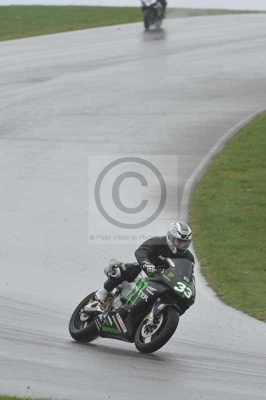 Motorcycle action photographs;anglesey circuit;anglesey trackday photographs;event digital images;eventdigitalimages;no limits trackday;oulton park circuit cheshire;peter wileman photography;trackday;trackday digital images;trackday photos;ty croes circuit wales