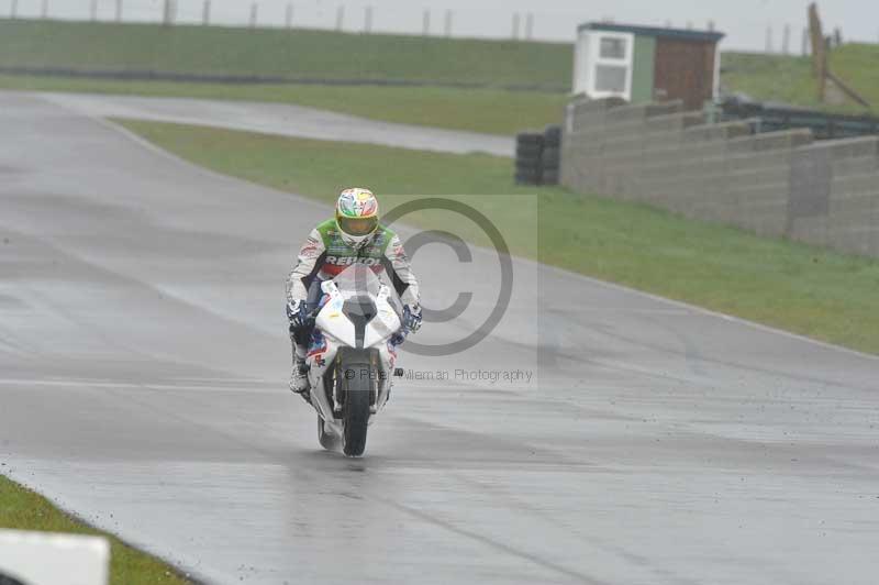 Motorcycle action photographs;anglesey circuit;anglesey trackday photographs;event digital images;eventdigitalimages;no limits trackday;oulton park circuit cheshire;peter wileman photography;trackday;trackday digital images;trackday photos;ty croes circuit wales