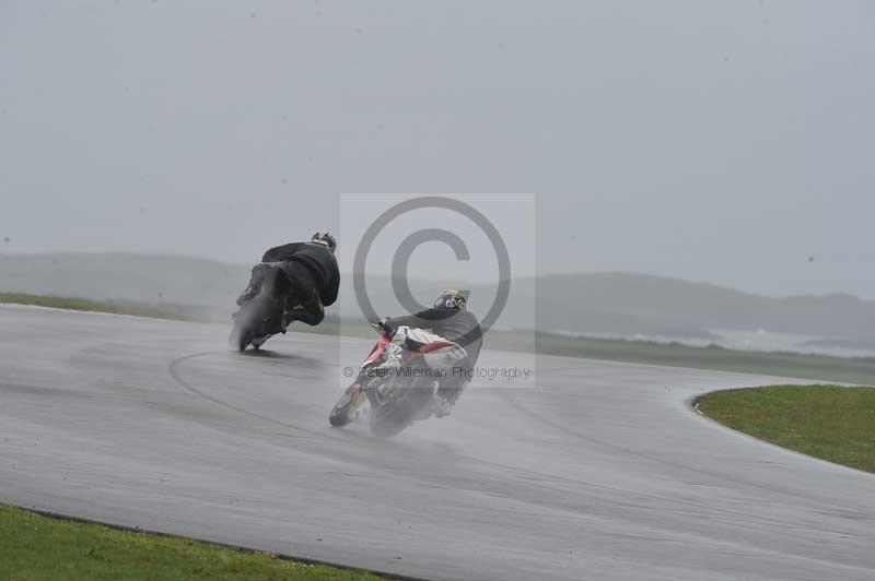 Motorcycle action photographs;anglesey circuit;anglesey trackday photographs;event digital images;eventdigitalimages;no limits trackday;oulton park circuit cheshire;peter wileman photography;trackday;trackday digital images;trackday photos;ty croes circuit wales