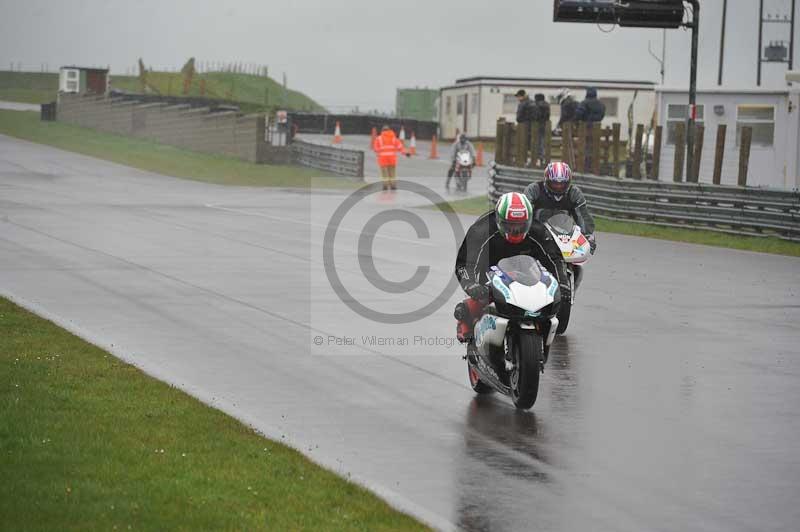 Motorcycle action photographs;anglesey circuit;anglesey trackday photographs;event digital images;eventdigitalimages;no limits trackday;oulton park circuit cheshire;peter wileman photography;trackday;trackday digital images;trackday photos;ty croes circuit wales