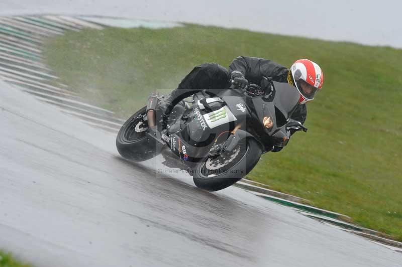 Motorcycle action photographs;anglesey circuit;anglesey trackday photographs;event digital images;eventdigitalimages;no limits trackday;oulton park circuit cheshire;peter wileman photography;trackday;trackday digital images;trackday photos;ty croes circuit wales