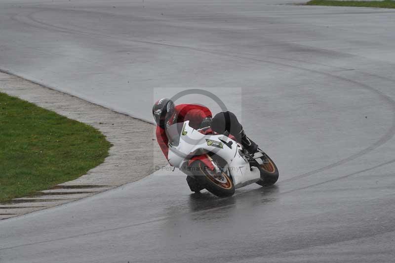 Motorcycle action photographs;anglesey circuit;anglesey trackday photographs;event digital images;eventdigitalimages;no limits trackday;oulton park circuit cheshire;peter wileman photography;trackday;trackday digital images;trackday photos;ty croes circuit wales