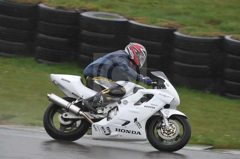 Motorcycle action photographs;anglesey circuit;anglesey trackday photographs;event digital images;eventdigitalimages;no limits trackday;oulton park circuit cheshire;peter wileman photography;trackday;trackday digital images;trackday photos;ty croes circuit wales