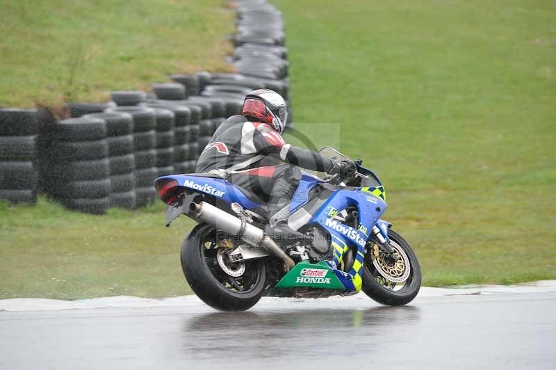 Motorcycle action photographs;anglesey circuit;anglesey trackday photographs;event digital images;eventdigitalimages;no limits trackday;oulton park circuit cheshire;peter wileman photography;trackday;trackday digital images;trackday photos;ty croes circuit wales