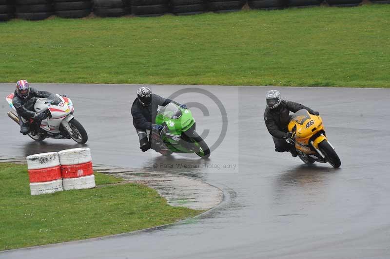 Motorcycle action photographs;anglesey circuit;anglesey trackday photographs;event digital images;eventdigitalimages;no limits trackday;oulton park circuit cheshire;peter wileman photography;trackday;trackday digital images;trackday photos;ty croes circuit wales