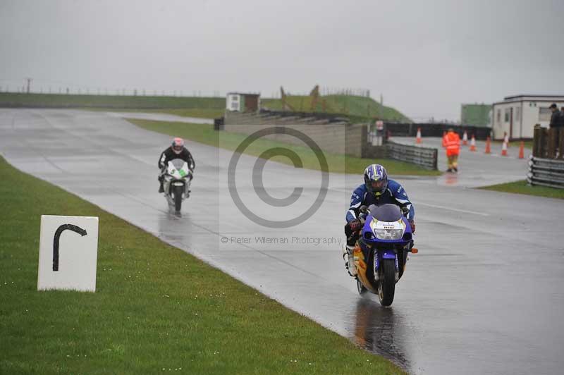 Motorcycle action photographs;anglesey circuit;anglesey trackday photographs;event digital images;eventdigitalimages;no limits trackday;oulton park circuit cheshire;peter wileman photography;trackday;trackday digital images;trackday photos;ty croes circuit wales