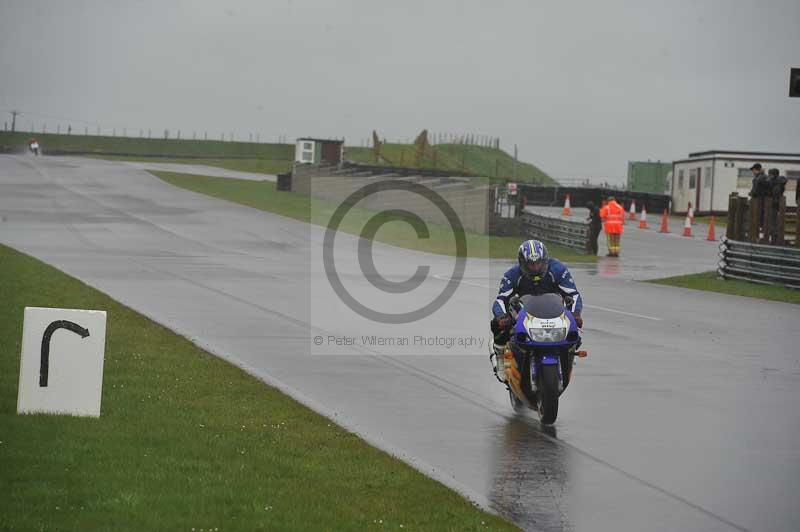 Motorcycle action photographs;anglesey circuit;anglesey trackday photographs;event digital images;eventdigitalimages;no limits trackday;oulton park circuit cheshire;peter wileman photography;trackday;trackday digital images;trackday photos;ty croes circuit wales