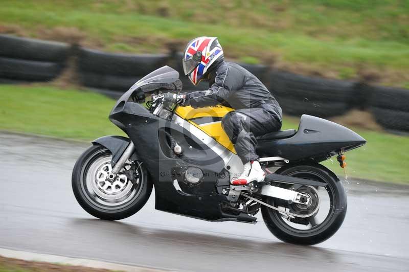 Motorcycle action photographs;anglesey circuit;anglesey trackday photographs;event digital images;eventdigitalimages;no limits trackday;oulton park circuit cheshire;peter wileman photography;trackday;trackday digital images;trackday photos;ty croes circuit wales