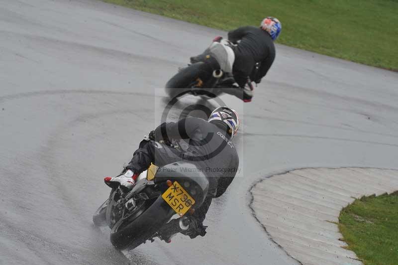 Motorcycle action photographs;anglesey circuit;anglesey trackday photographs;event digital images;eventdigitalimages;no limits trackday;oulton park circuit cheshire;peter wileman photography;trackday;trackday digital images;trackday photos;ty croes circuit wales