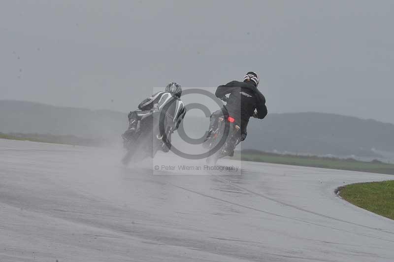 Motorcycle action photographs;anglesey circuit;anglesey trackday photographs;event digital images;eventdigitalimages;no limits trackday;oulton park circuit cheshire;peter wileman photography;trackday;trackday digital images;trackday photos;ty croes circuit wales