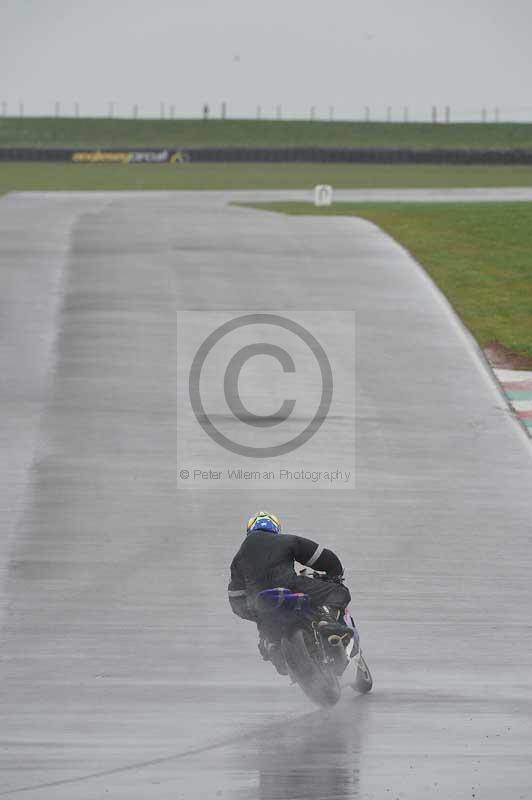 Motorcycle action photographs;anglesey circuit;anglesey trackday photographs;event digital images;eventdigitalimages;no limits trackday;oulton park circuit cheshire;peter wileman photography;trackday;trackday digital images;trackday photos;ty croes circuit wales