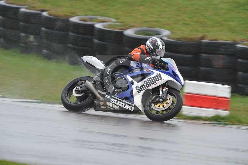 Motorcycle action photographs;anglesey circuit;anglesey trackday photographs;event digital images;eventdigitalimages;no limits trackday;oulton park circuit cheshire;peter wileman photography;trackday;trackday digital images;trackday photos;ty croes circuit wales