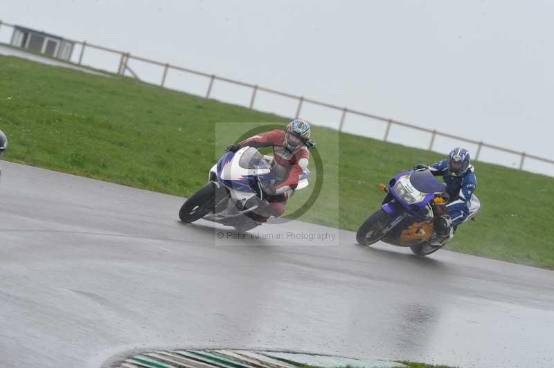 Motorcycle action photographs;anglesey circuit;anglesey trackday photographs;event digital images;eventdigitalimages;no limits trackday;oulton park circuit cheshire;peter wileman photography;trackday;trackday digital images;trackday photos;ty croes circuit wales