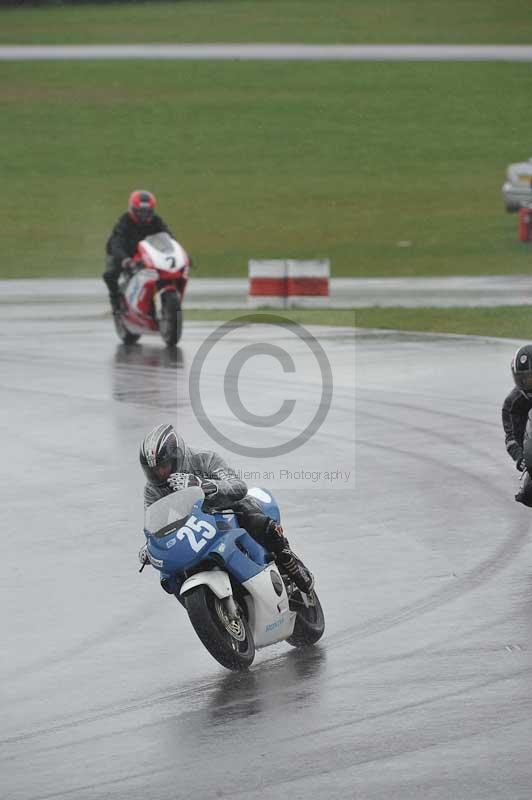 Motorcycle action photographs;anglesey circuit;anglesey trackday photographs;event digital images;eventdigitalimages;no limits trackday;oulton park circuit cheshire;peter wileman photography;trackday;trackday digital images;trackday photos;ty croes circuit wales