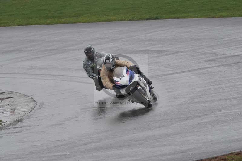 Motorcycle action photographs;anglesey circuit;anglesey trackday photographs;event digital images;eventdigitalimages;no limits trackday;oulton park circuit cheshire;peter wileman photography;trackday;trackday digital images;trackday photos;ty croes circuit wales