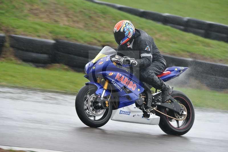 Motorcycle action photographs;anglesey circuit;anglesey trackday photographs;event digital images;eventdigitalimages;no limits trackday;oulton park circuit cheshire;peter wileman photography;trackday;trackday digital images;trackday photos;ty croes circuit wales