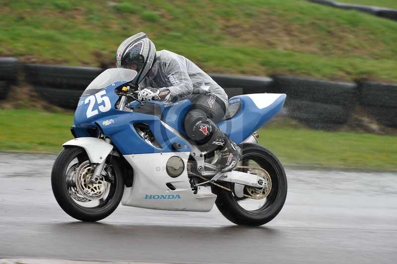 Motorcycle action photographs;anglesey circuit;anglesey trackday photographs;event digital images;eventdigitalimages;no limits trackday;oulton park circuit cheshire;peter wileman photography;trackday;trackday digital images;trackday photos;ty croes circuit wales