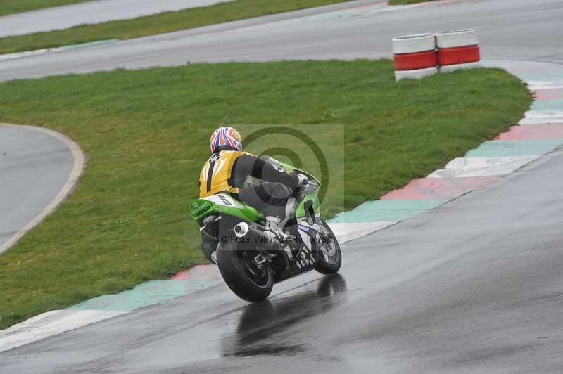 Motorcycle action photographs;anglesey circuit;anglesey trackday photographs;event digital images;eventdigitalimages;no limits trackday;oulton park circuit cheshire;peter wileman photography;trackday;trackday digital images;trackday photos;ty croes circuit wales